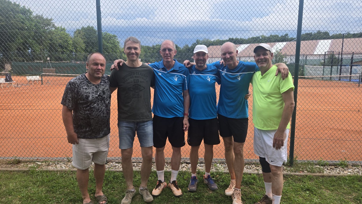 Herren 50 hat diese Saison ungeschlagen auf Platz 2 beendet